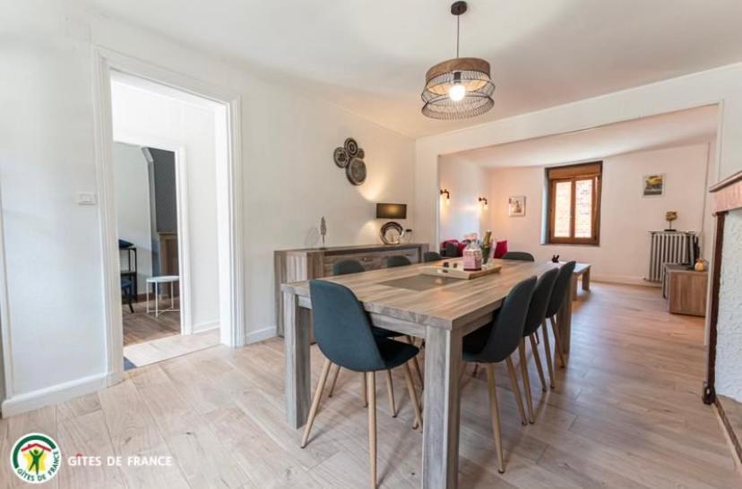 Le Domaine De L Etang Le Merger Oeuilly Exteriör bild